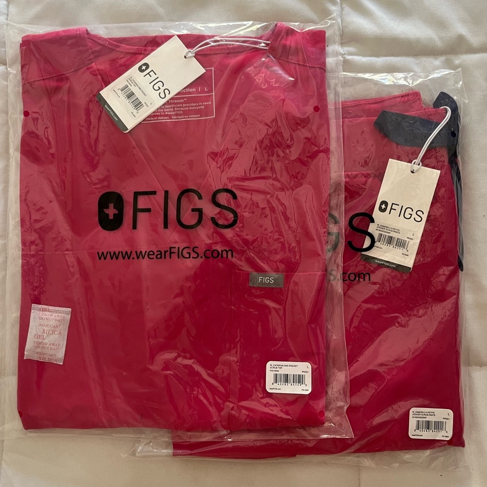 FIGS scrub set NWT